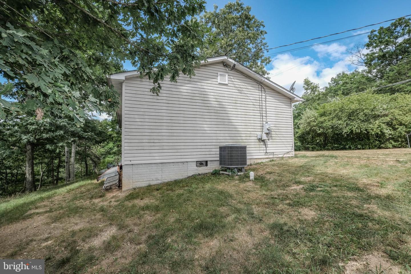 310 WARDENSVILLE GRADE, WINCHESTER, Virginia 22602, 2 Bedrooms Bedrooms, ,1 BathroomBathrooms,Residential,For sale,310 WARDENSVILLE GRADE,VAFV2037130 MLS # VAFV2037130