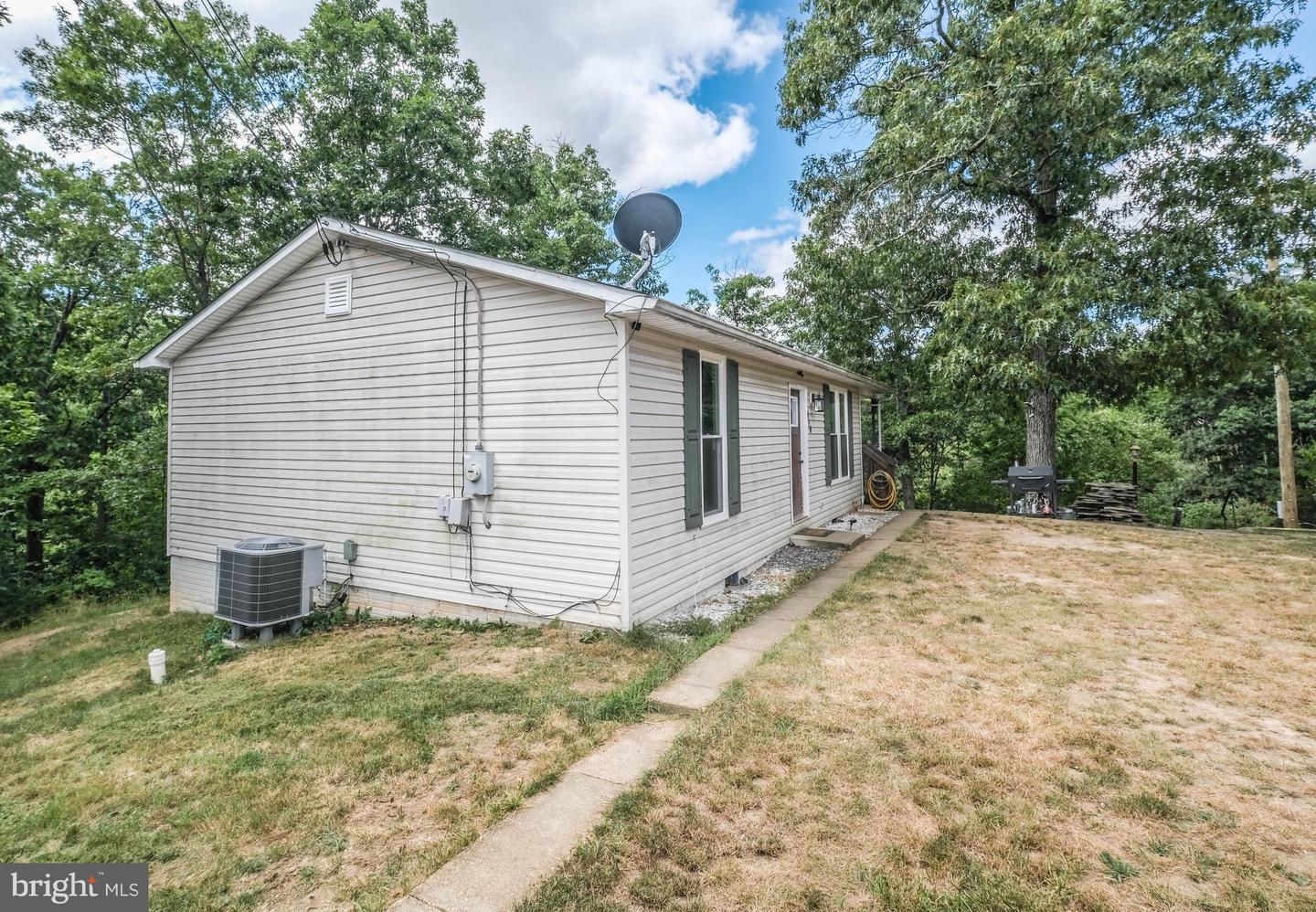 310 WARDENSVILLE GRADE, WINCHESTER, Virginia 22602, 2 Bedrooms Bedrooms, ,1 BathroomBathrooms,Residential,For sale,310 WARDENSVILLE GRADE,VAFV2037130 MLS # VAFV2037130