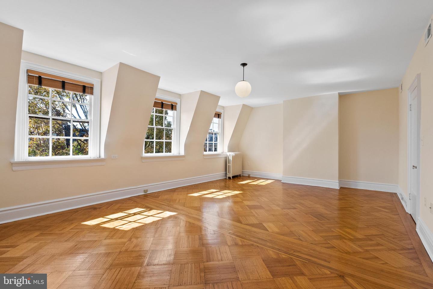 2125 BANCROFT PL NW, WASHINGTON, District Of Columbia 20008, 6 Bedrooms Bedrooms, ,3 BathroomsBathrooms,Residential,For sale,2125 BANCROFT PL NW,DCDC2224936 MLS # DCDC2224936