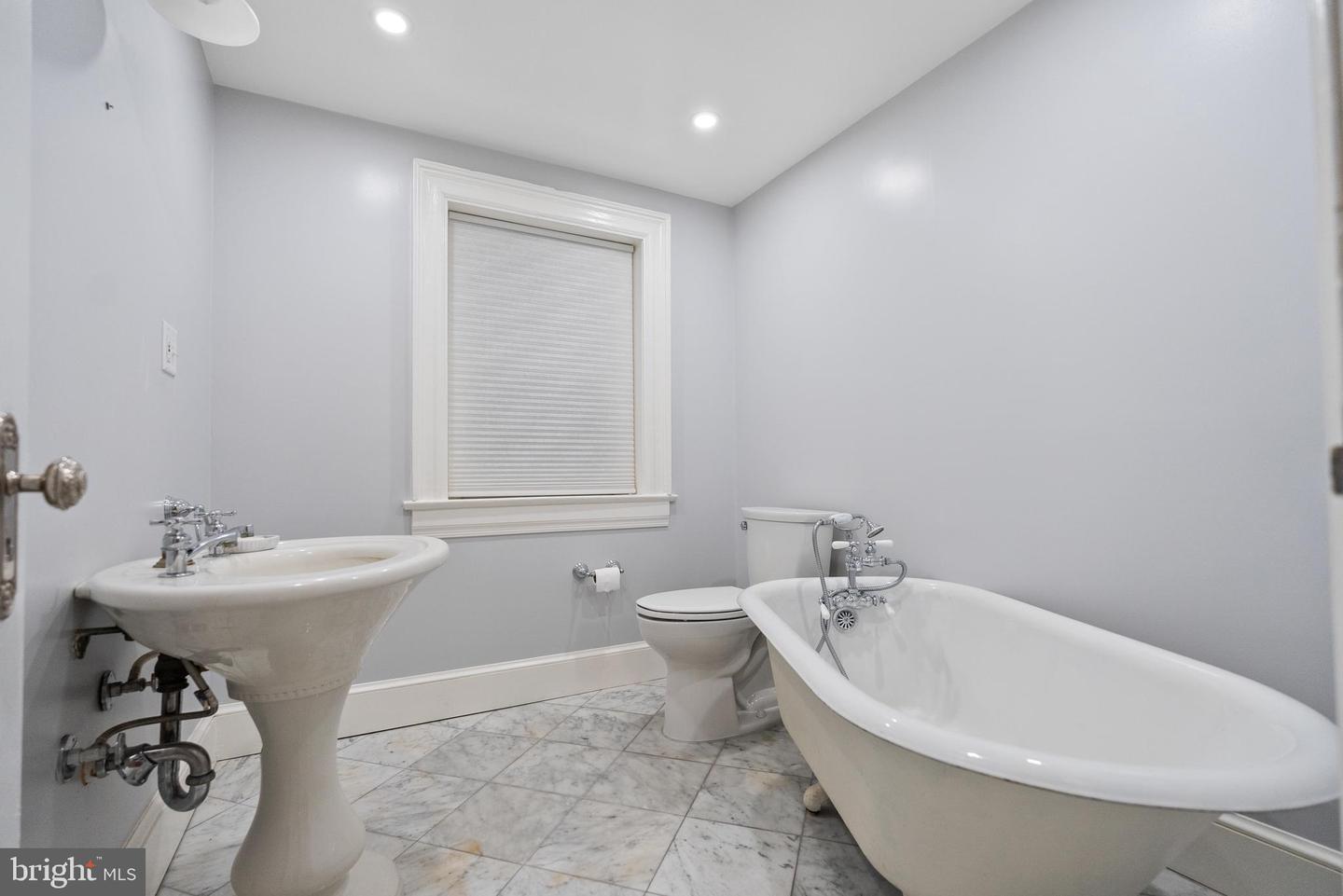 2125 BANCROFT PL NW, WASHINGTON, District Of Columbia 20008, 6 Bedrooms Bedrooms, ,3 BathroomsBathrooms,Residential,For sale,2125 BANCROFT PL NW,DCDC2224936 MLS # DCDC2224936