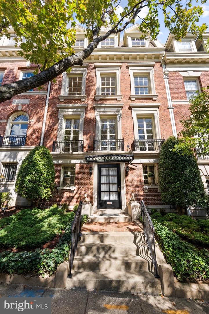 2125 BANCROFT PL NW, WASHINGTON, District Of Columbia 20008, 6 Bedrooms Bedrooms, ,3 BathroomsBathrooms,Residential,For sale,2125 BANCROFT PL NW,DCDC2224936 MLS # DCDC2224936