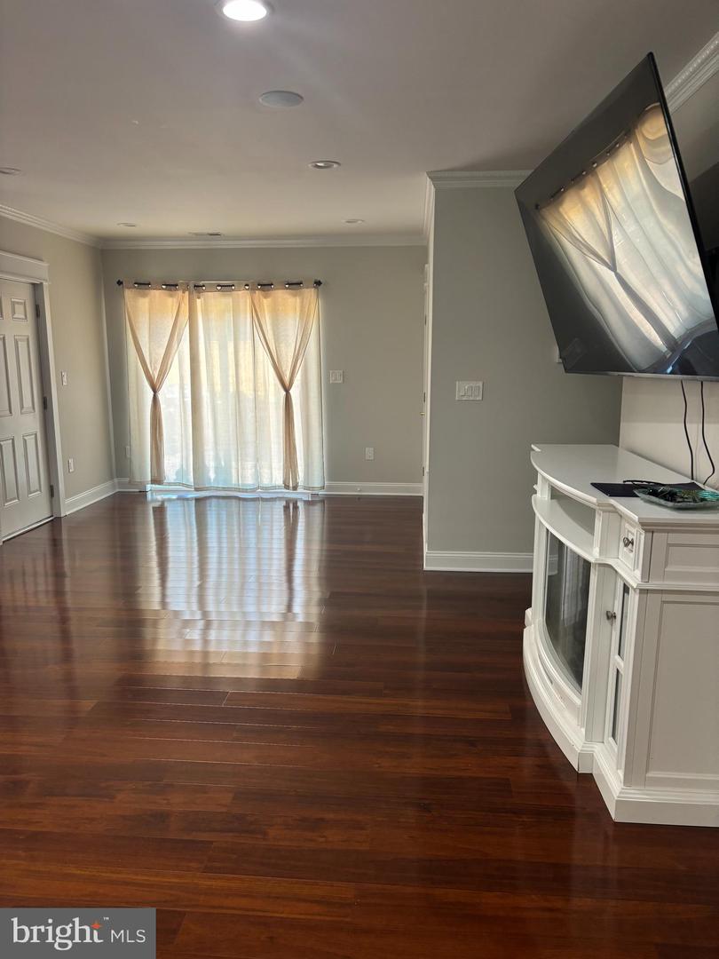 20150 DAIRY LN, STERLING, Virginia 20165, 3 Bedrooms Bedrooms, ,3 BathroomsBathrooms,Residential,For sale,20150 DAIRY LN,VALO2107956 MLS # VALO2107956