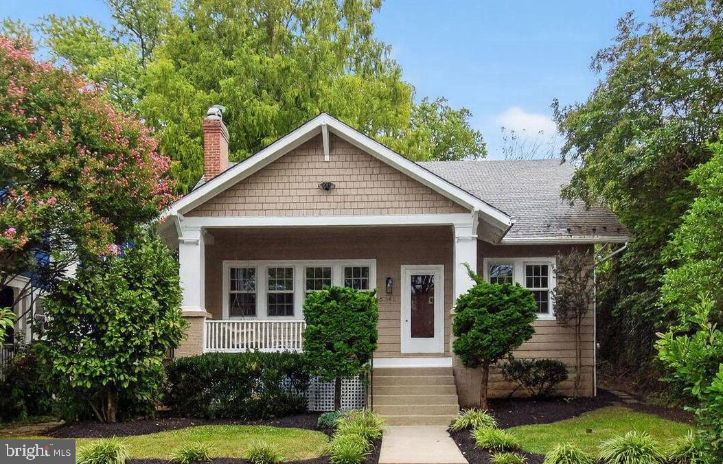 5241 42ND ST NW, WASHINGTON, District Of Columbia 20015, 5 Bedrooms Bedrooms, ,4 BathroomsBathrooms,Residential,For sale,5241 42ND ST NW,DCDC2224990 MLS # DCDC2224990