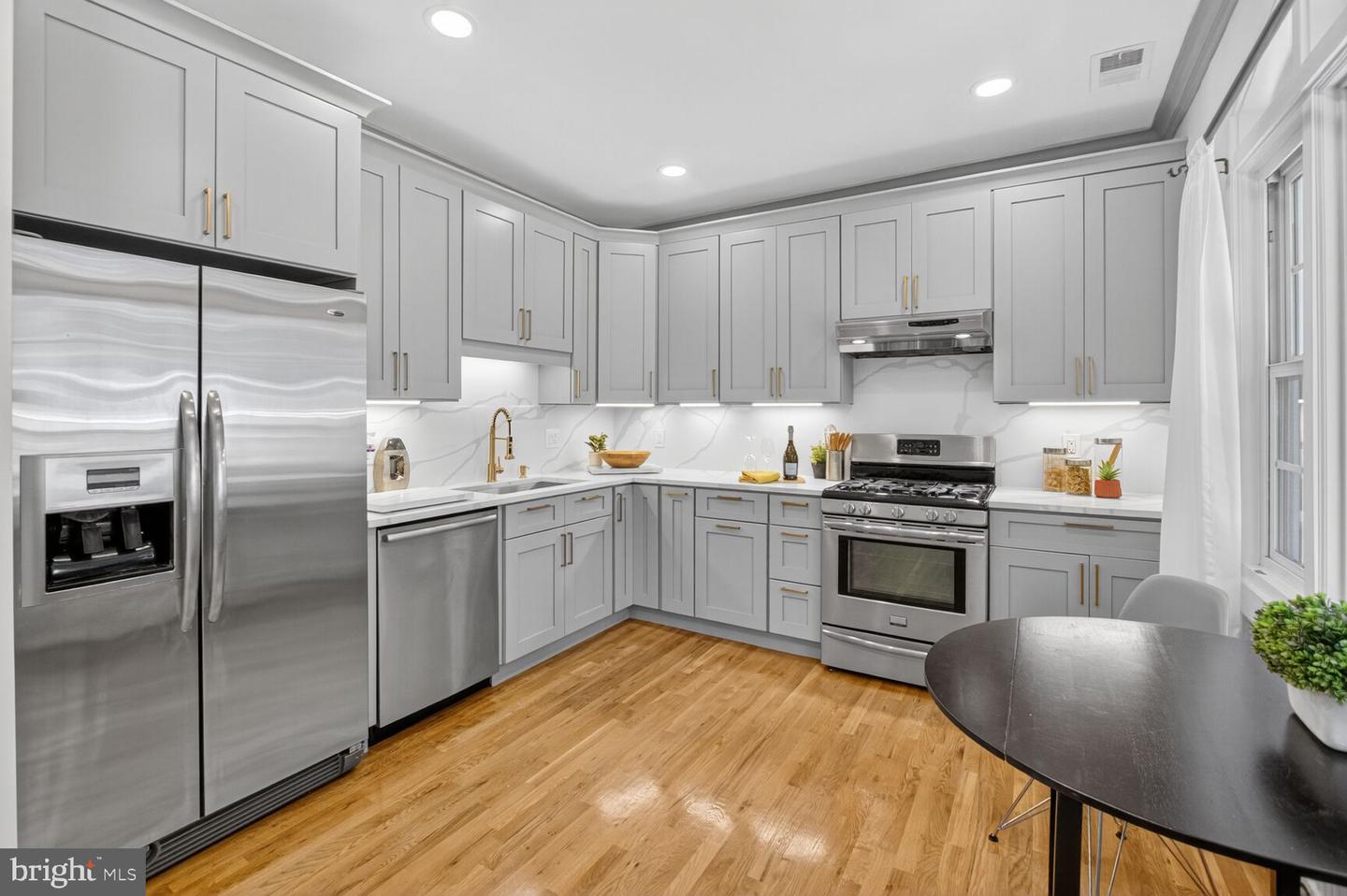 5241 42ND ST NW, WASHINGTON, District Of Columbia 20015, 5 Bedrooms Bedrooms, ,4 BathroomsBathrooms,Residential,For sale,5241 42ND ST NW,DCDC2224990 MLS # DCDC2224990