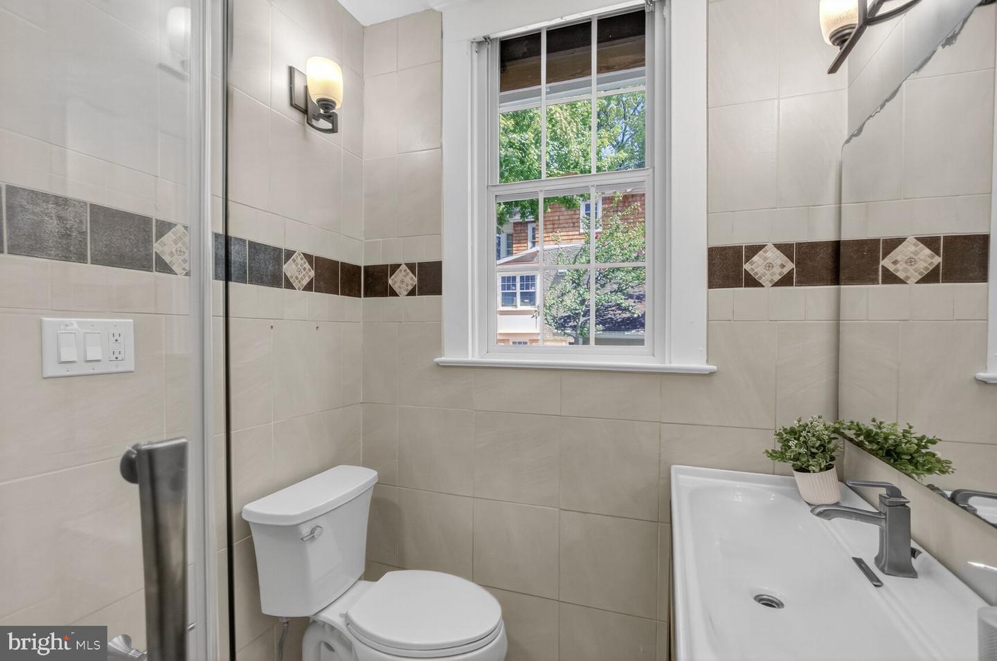 5241 42ND ST NW, WASHINGTON, District Of Columbia 20015, 5 Bedrooms Bedrooms, ,4 BathroomsBathrooms,Residential,For sale,5241 42ND ST NW,DCDC2224990 MLS # DCDC2224990