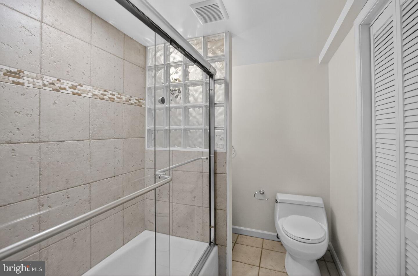 5241 42ND ST NW, WASHINGTON, District Of Columbia 20015, 5 Bedrooms Bedrooms, ,4 BathroomsBathrooms,Residential,For sale,5241 42ND ST NW,DCDC2224990 MLS # DCDC2224990