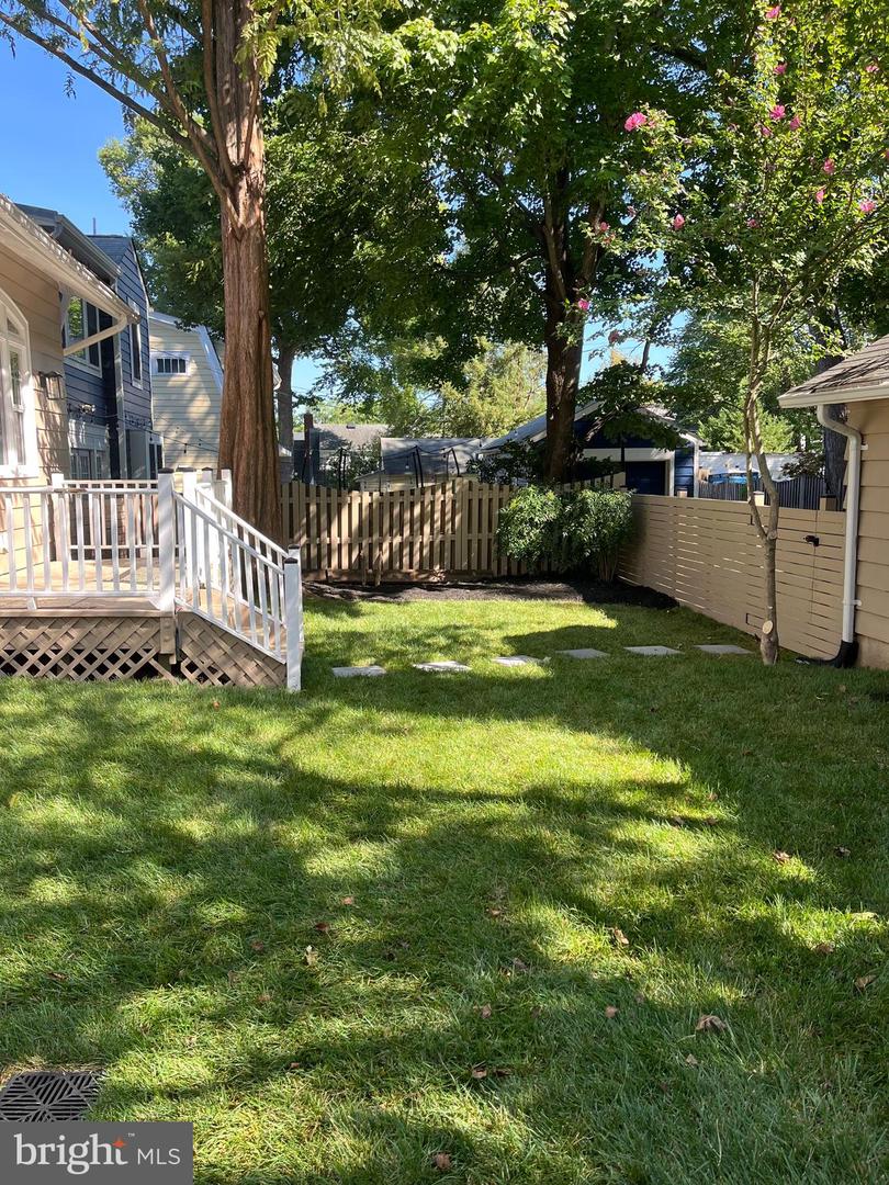 5241 42ND ST NW, WASHINGTON, District Of Columbia 20015, 5 Bedrooms Bedrooms, ,4 BathroomsBathrooms,Residential,For sale,5241 42ND ST NW,DCDC2224990 MLS # DCDC2224990