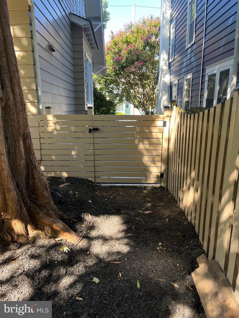 5241 42ND ST NW, WASHINGTON, District Of Columbia 20015, 5 Bedrooms Bedrooms, ,4 BathroomsBathrooms,Residential,For sale,5241 42ND ST NW,DCDC2224990 MLS # DCDC2224990