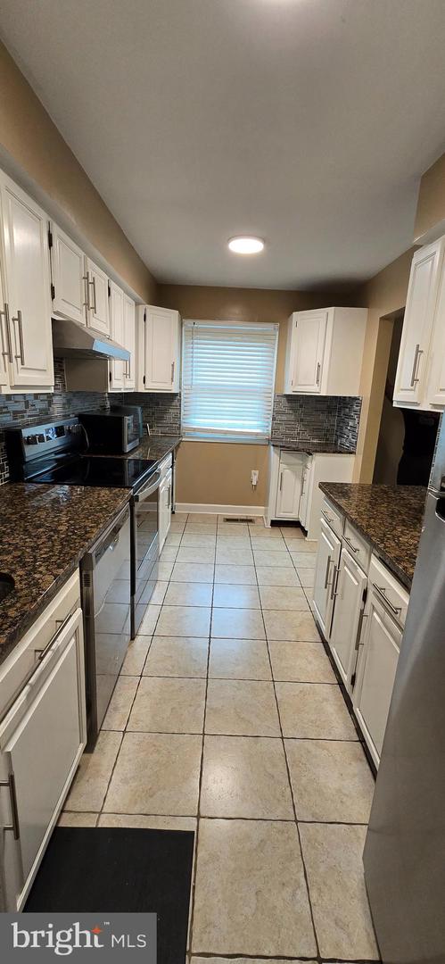 14616 EARLHAM CT, WOODBRIDGE, Virginia 22193, 3 Bedrooms Bedrooms, ,2 BathroomsBathrooms,Residential,For sale,14616 EARLHAM CT,VAPW2105186 MLS # VAPW2105186