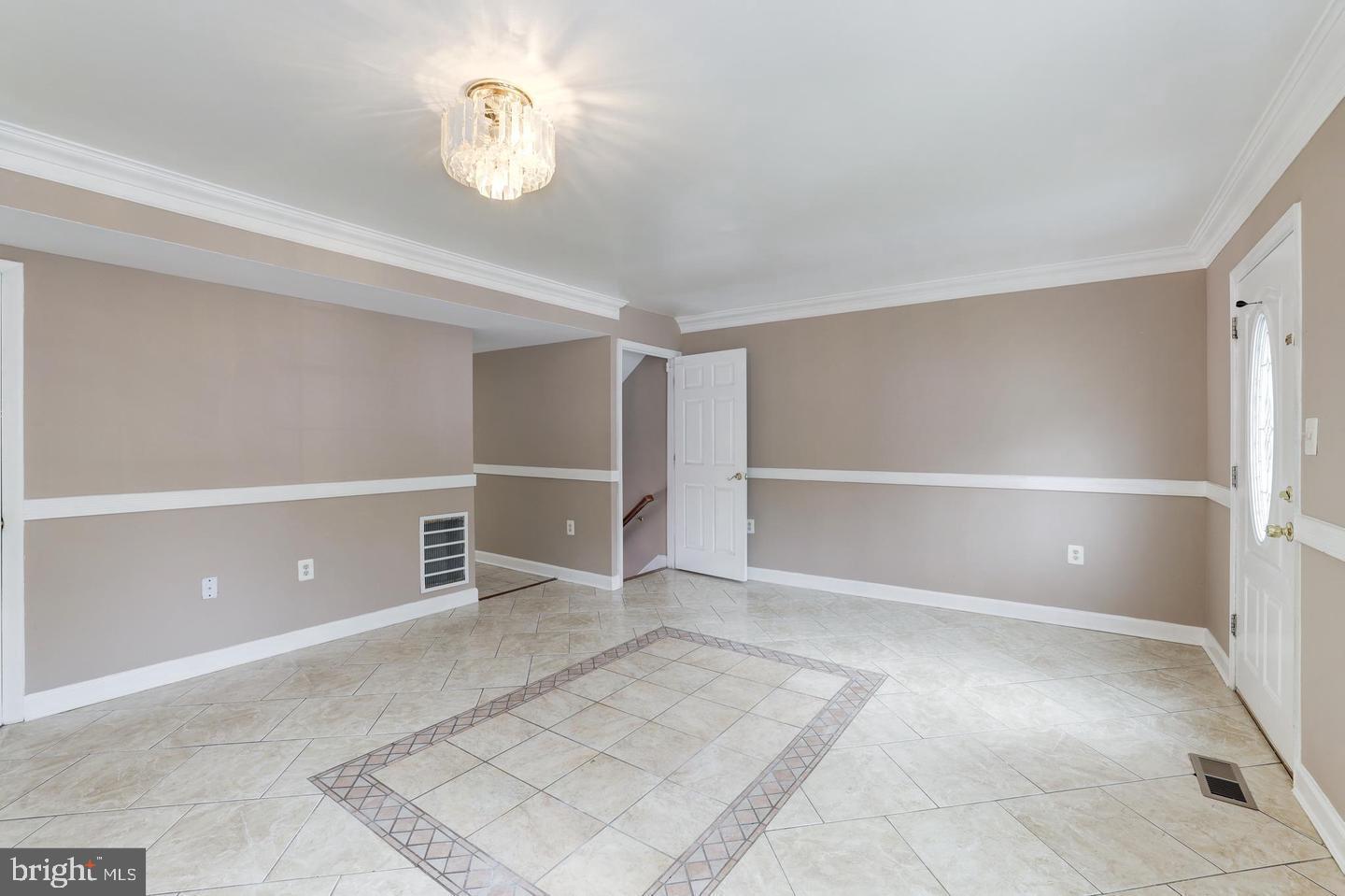 14616 EARLHAM CT, WOODBRIDGE, Virginia 22193, 3 Bedrooms Bedrooms, ,2 BathroomsBathrooms,Residential,For sale,14616 EARLHAM CT,VAPW2105186 MLS # VAPW2105186