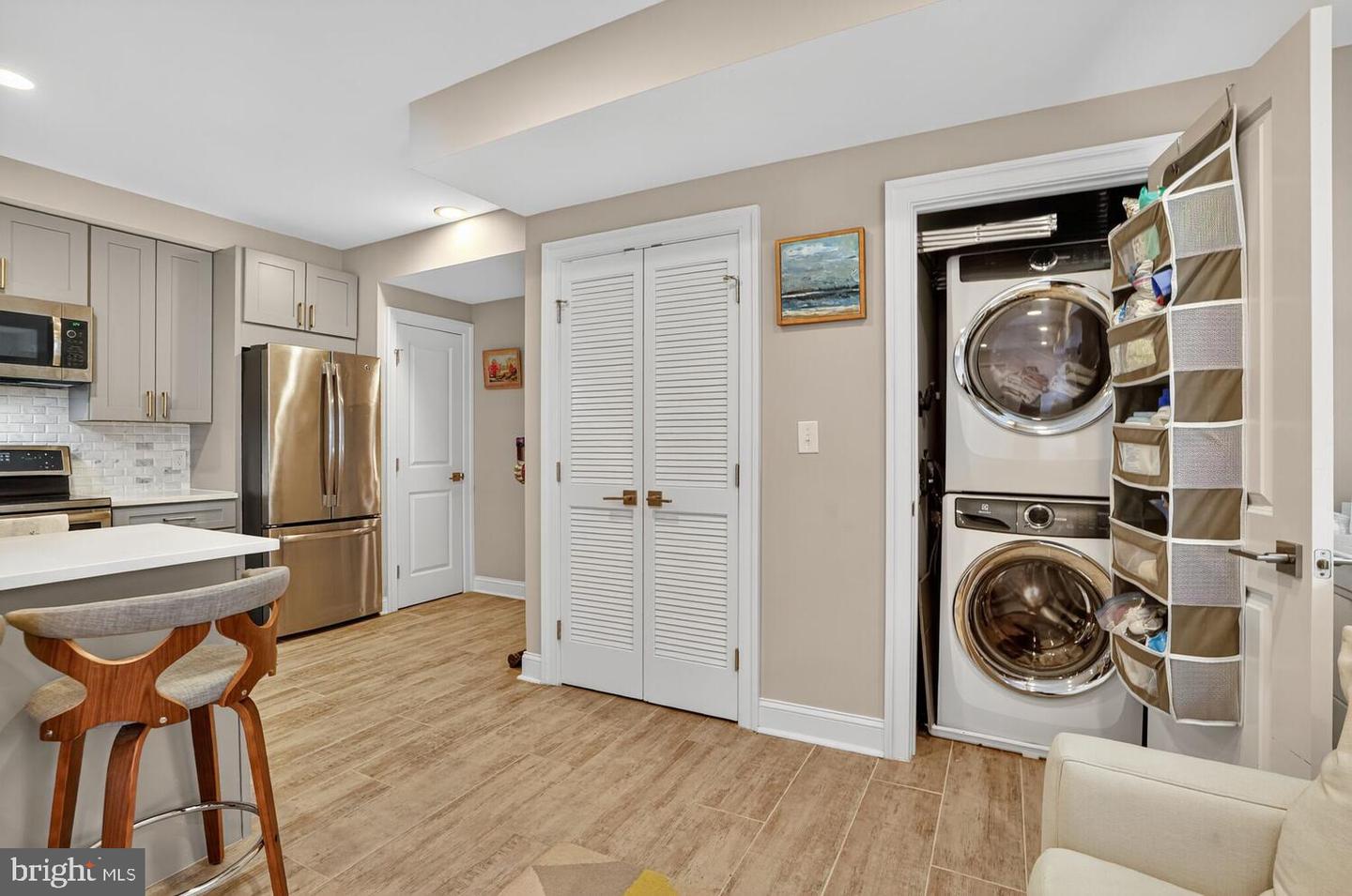 1014 10TH ST NE #1, WASHINGTON, District Of Columbia 20002, 2 Bedrooms Bedrooms, ,2 BathroomsBathrooms,Residential,For sale,1014 10TH ST NE #1,DCDC2225002 MLS # DCDC2225002