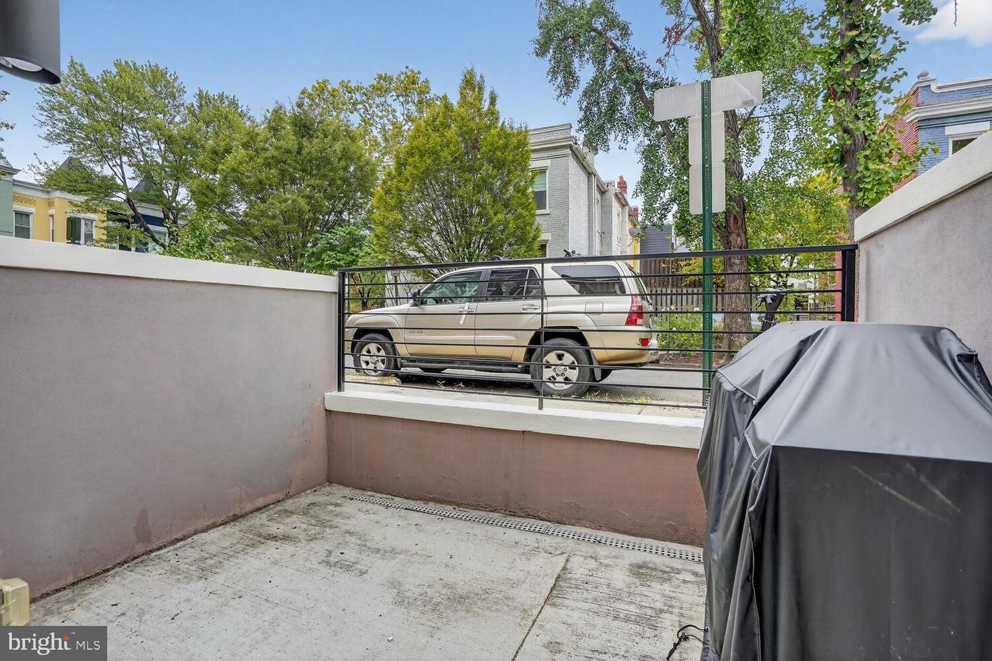 1014 10TH ST NE #1, WASHINGTON, District Of Columbia 20002, 2 Bedrooms Bedrooms, ,2 BathroomsBathrooms,Residential,For sale,1014 10TH ST NE #1,DCDC2225002 MLS # DCDC2225002