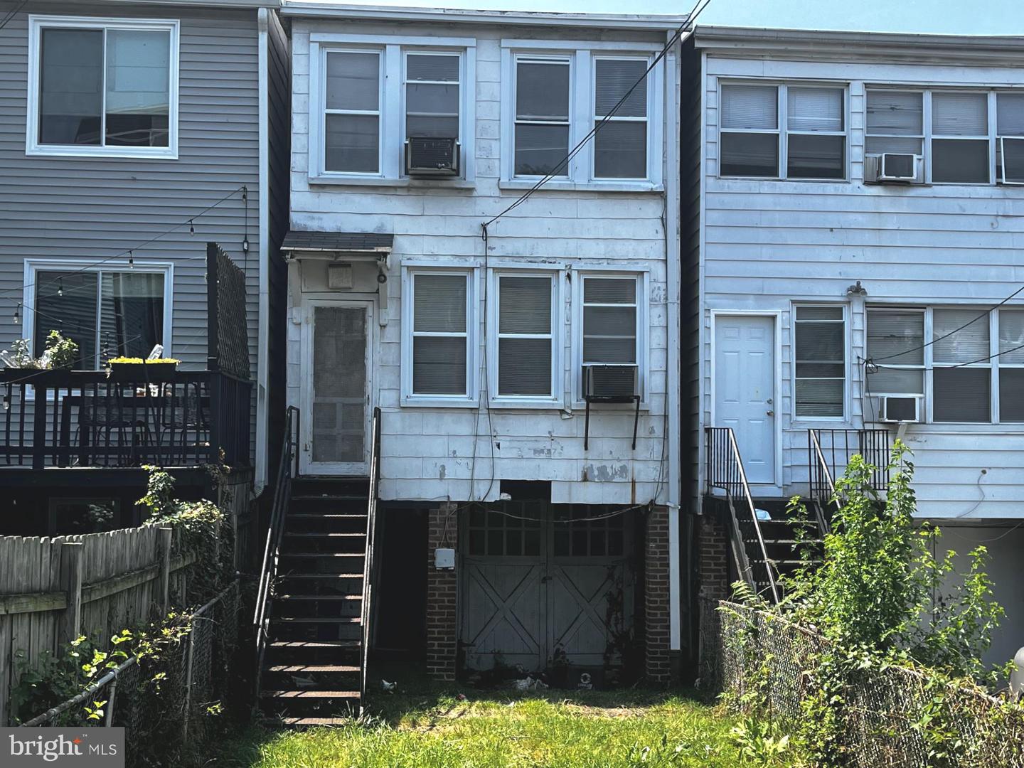 1667 MONTELLO AVE NE, WASHINGTON, District Of Columbia 20002, 3 Bedrooms Bedrooms, 9 Rooms Rooms,1 BathroomBathrooms,Residential,For sale,1667 MONTELLO AVE NE,DCDC2225010 MLS # DCDC2225010