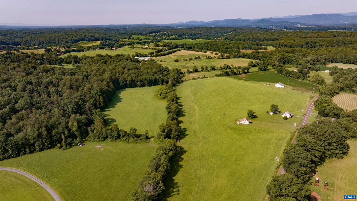 5912 & 5928 W HOOVER RD, REVA, Virginia 22735, 3 Bedrooms Bedrooms, ,1 BathroomBathrooms,Residential,For sale,5912 & 5928 W HOOVER RD,669553 MLS # 669553