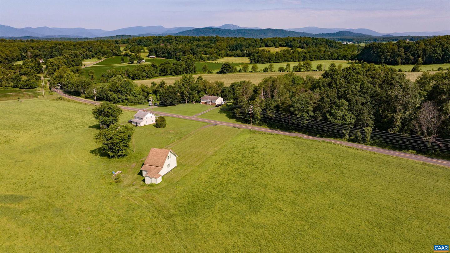 5912 & 5928 W HOOVER RD, REVA, Virginia 22735, 3 Bedrooms Bedrooms, ,1 BathroomBathrooms,Residential,For sale,5912 & 5928 W HOOVER RD,669553 MLS # 669553
