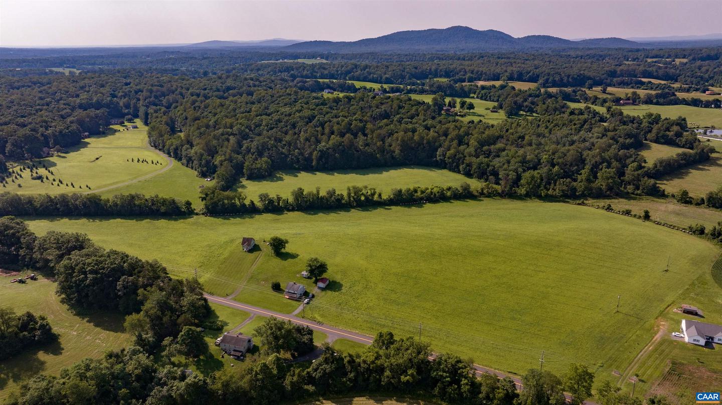 5912 & 5928 W HOOVER RD, REVA, Virginia 22735, 3 Bedrooms Bedrooms, ,1 BathroomBathrooms,Residential,For sale,5912 & 5928 W HOOVER RD,669553 MLS # 669553