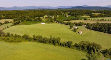 5912 & 5928 W HOOVER RD, REVA, Virginia 22735, 3 Bedrooms Bedrooms, ,1 BathroomBathrooms,Residential,For sale,5912 & 5928 W HOOVER RD,669553 MLS # 669553
