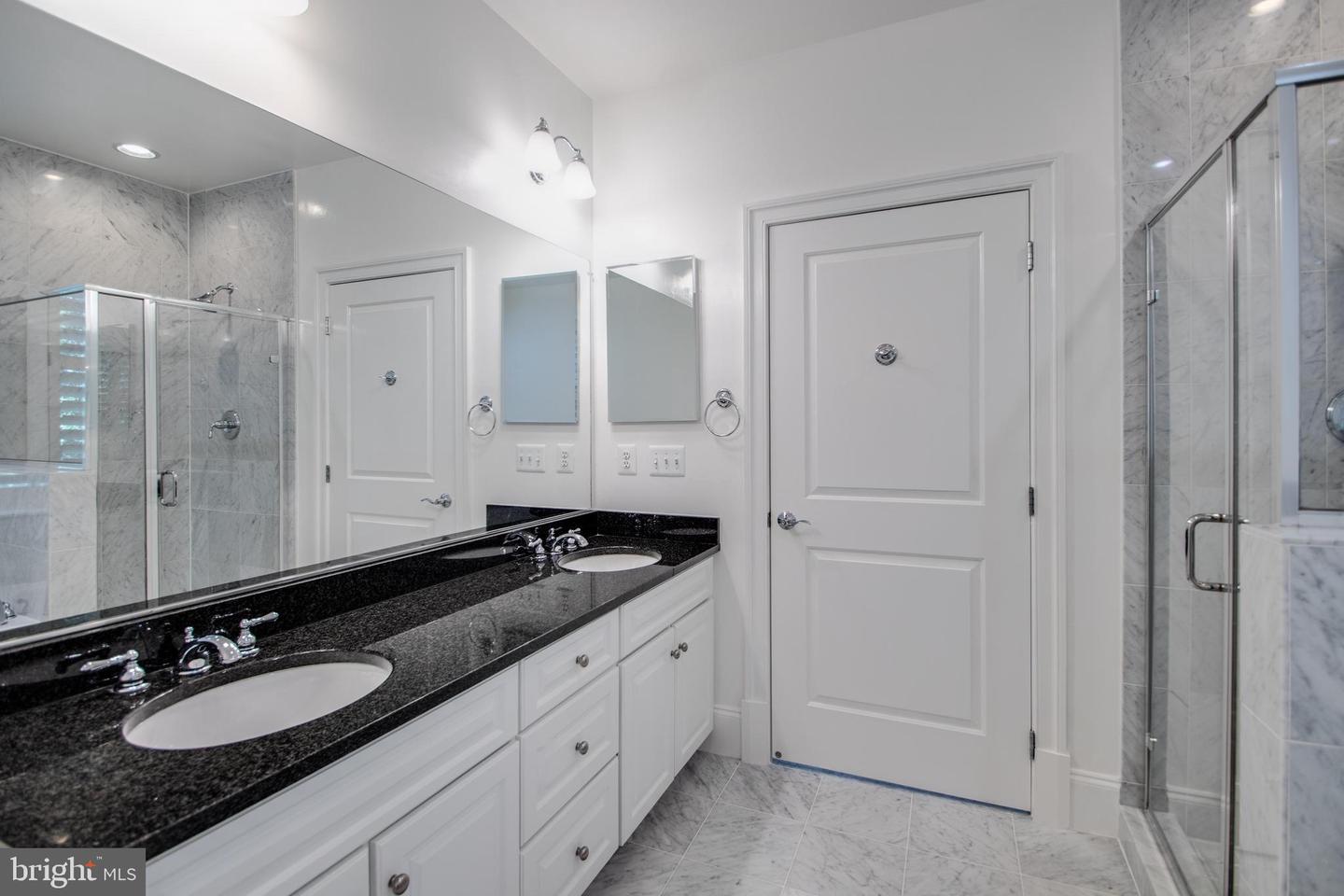 635 FIRST ST #404, ALEXANDRIA, Virginia 22314, 2 Bedrooms Bedrooms, ,2 BathroomsBathrooms,Residential,For sale,635 FIRST ST #404,VAAX2050404 MLS # VAAX2050404