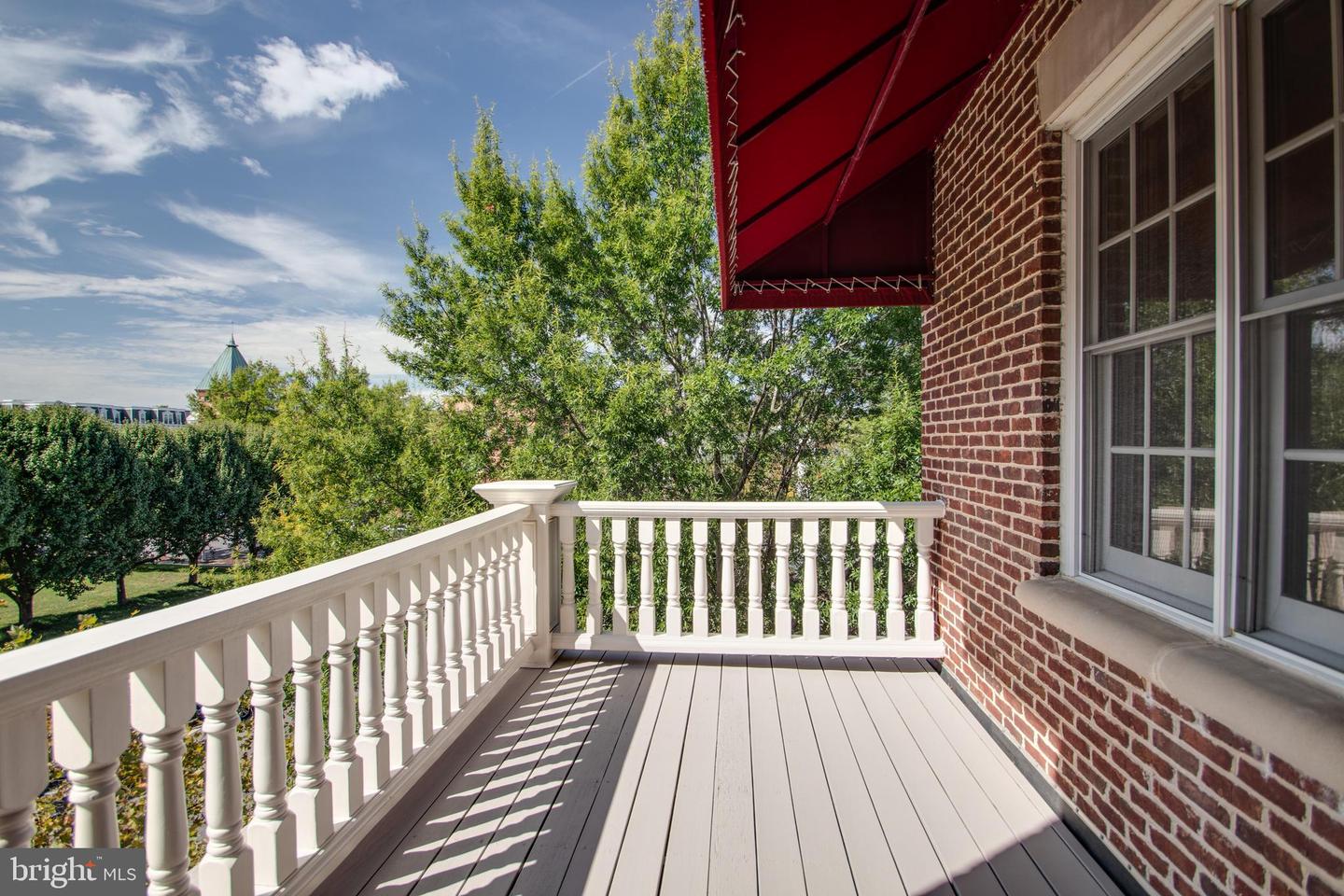 635 FIRST ST #404, ALEXANDRIA, Virginia 22314, 2 Bedrooms Bedrooms, ,2 BathroomsBathrooms,Residential,For sale,635 FIRST ST #404,VAAX2050404 MLS # VAAX2050404