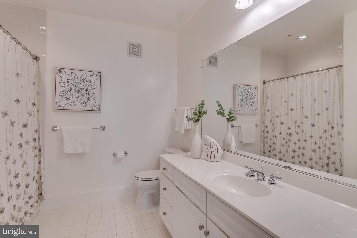 635 FIRST ST #404, ALEXANDRIA, Virginia 22314, 2 Bedrooms Bedrooms, ,2 BathroomsBathrooms,Residential,For sale,635 FIRST ST #404,VAAX2050404 MLS # VAAX2050404 635 FIRST ST #404, ALEXANDRIA, Virginia 22314, 2 Bedrooms Bedrooms, ,2 BathroomsBathrooms,Residential,For sale,635 FIRST ST #404,VAAX2050404 MLS # VAAX2050404