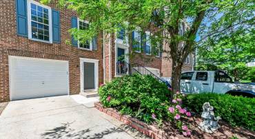 45741 SMOKETREE TER, STERLING, Virginia 20166, 3 Bedrooms Bedrooms, ,2 BathroomsBathrooms,Residential,For sale,45741 SMOKETREE TER,VALO2098548 MLS # VALO2098548