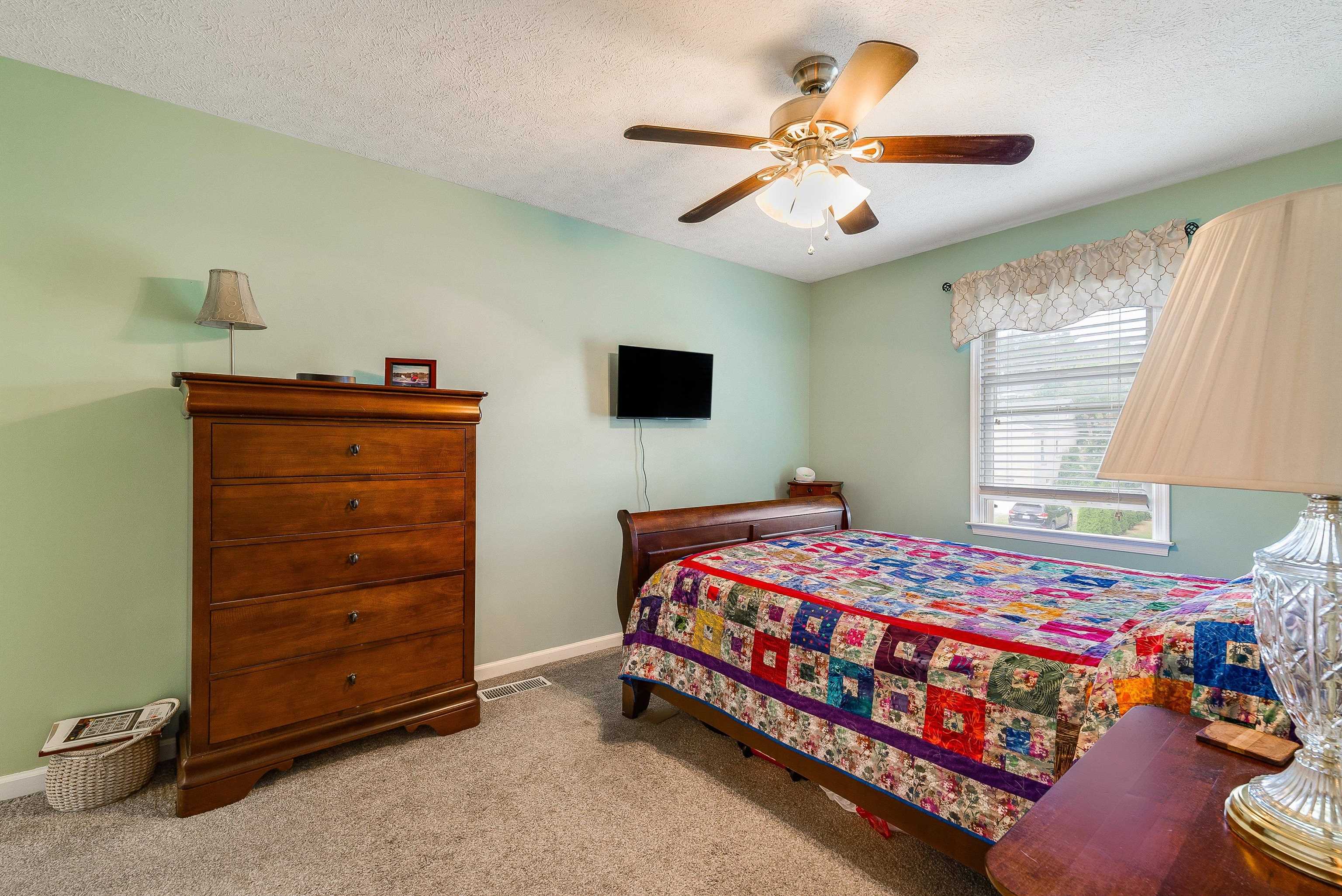 910 WESTOVER DR, STAUNTON, Virginia 24401, 3 Bedrooms Bedrooms, ,2 BathroomsBathrooms,Residential,910 WESTOVER DR,669569 MLS # 669569