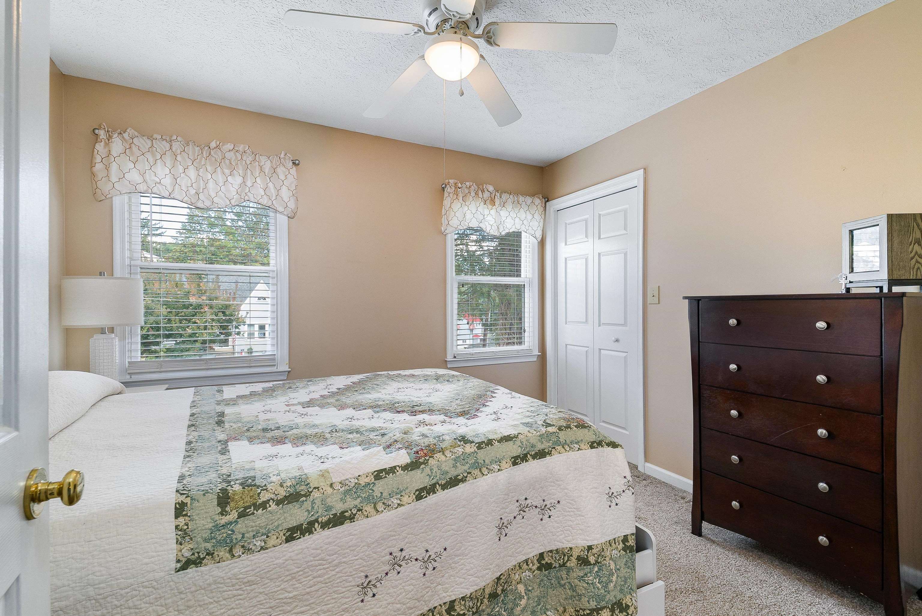 910 WESTOVER DR, STAUNTON, Virginia 24401, 3 Bedrooms Bedrooms, ,2 BathroomsBathrooms,Residential,910 WESTOVER DR,669569 MLS # 669569