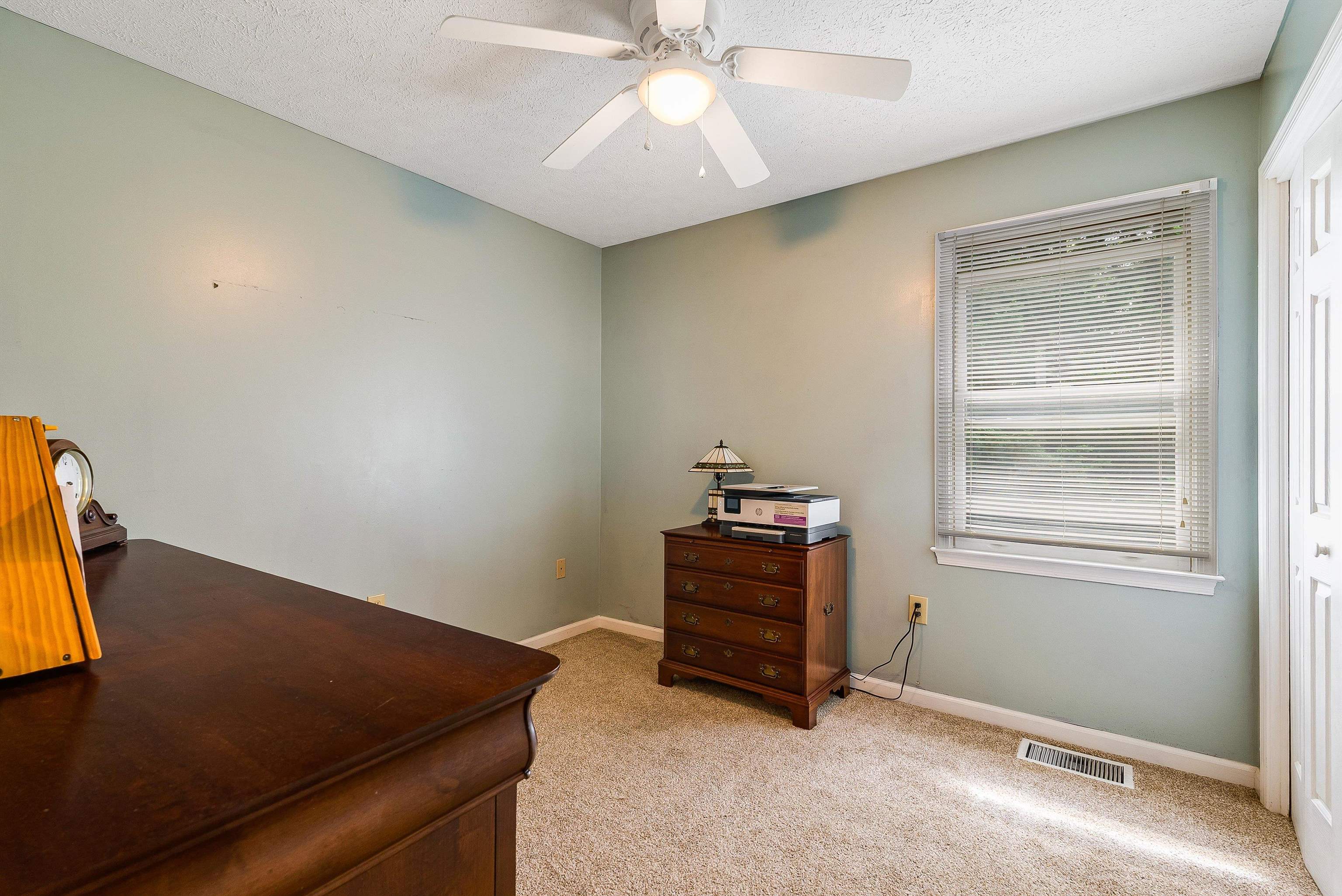 910 WESTOVER DR, STAUNTON, Virginia 24401, 3 Bedrooms Bedrooms, ,2 BathroomsBathrooms,Residential,910 WESTOVER DR,669569 MLS # 669569