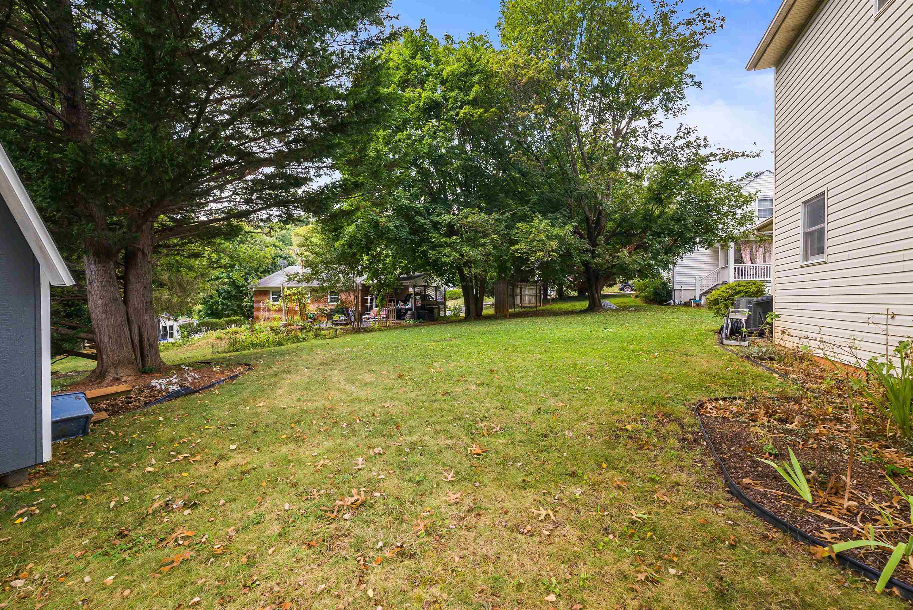 910 WESTOVER DR, STAUNTON, Virginia 24401, 3 Bedrooms Bedrooms, ,2 BathroomsBathrooms,Residential,910 WESTOVER DR,669569 MLS # 669569