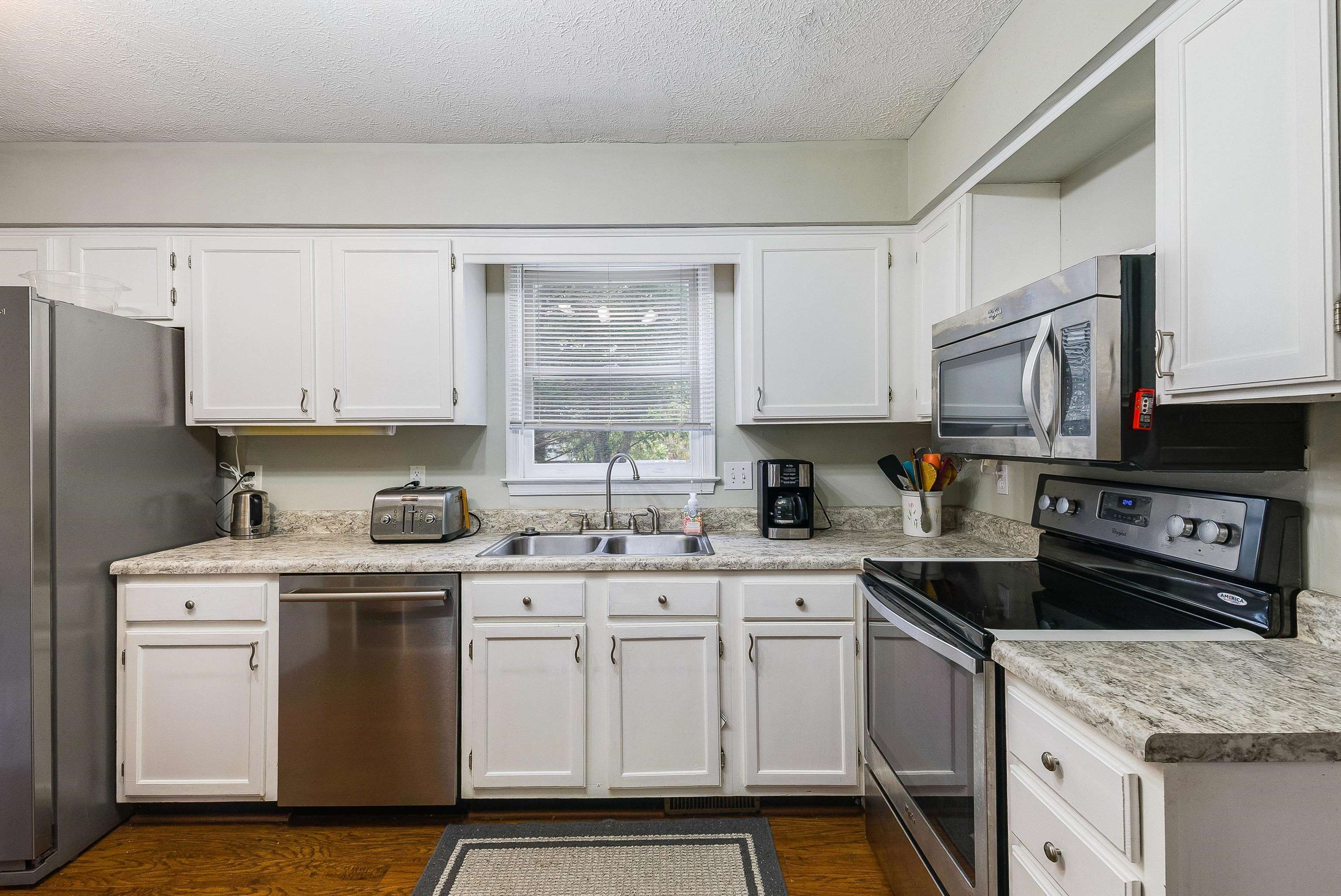 910 WESTOVER DR, STAUNTON, Virginia 24401, 3 Bedrooms Bedrooms, ,2 BathroomsBathrooms,Residential,910 WESTOVER DR,669569 MLS # 669569