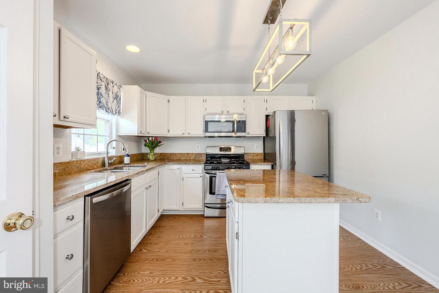 20393 HARTWELL ST, ASHBURN, Virginia 20147, 3 Bedrooms Bedrooms, ,2 BathroomsBathrooms,Residential,For sale,20393 HARTWELL ST,VALO2104818 MLS # VALO2104818