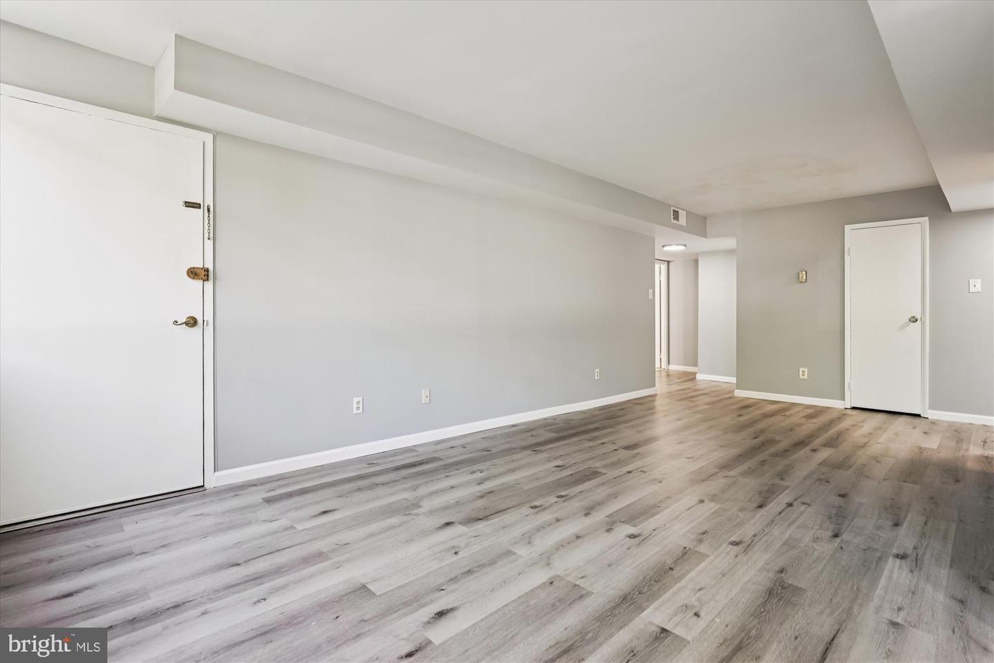 527 N ARMISTEAD ST #T3, ALEXANDRIA, Virginia 22312, 1 Bedroom Bedrooms, ,1 BathroomBathrooms,Residential,For sale,527 N ARMISTEAD ST #T3,VAAX2048830 MLS # VAAX2048830