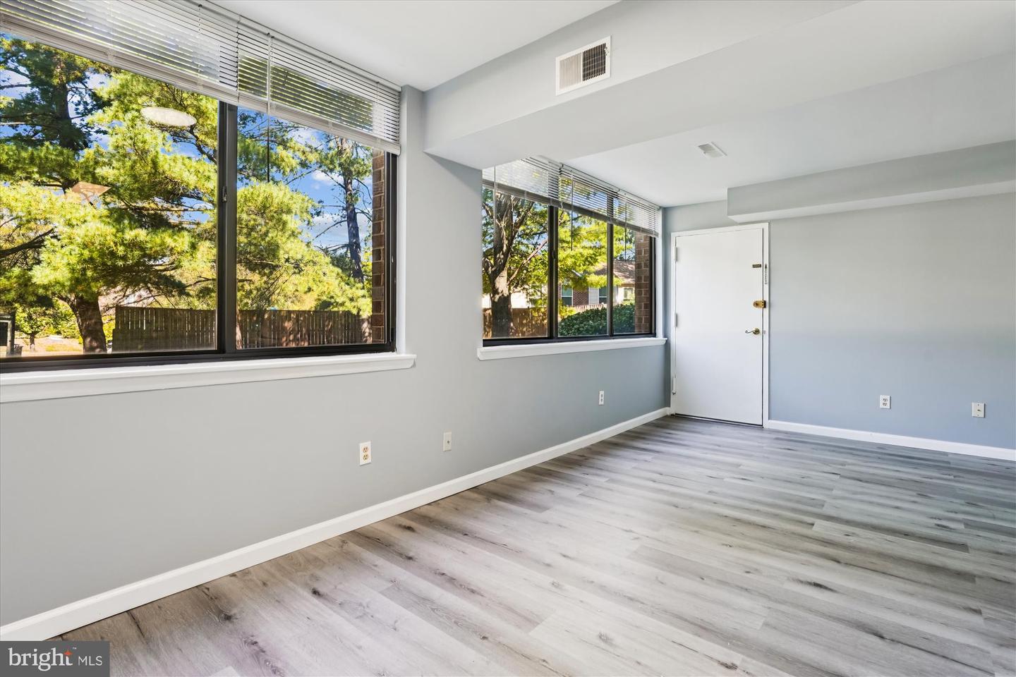 527 N ARMISTEAD ST #T3, ALEXANDRIA, Virginia 22312, 1 Bedroom Bedrooms, ,1 BathroomBathrooms,Residential,For sale,527 N ARMISTEAD ST #T3,VAAX2048830 MLS # VAAX2048830