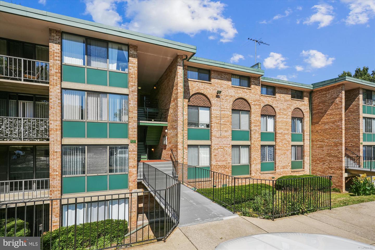 527 N ARMISTEAD ST #T3, ALEXANDRIA, Virginia 22312, 1 Bedroom Bedrooms, ,1 BathroomBathrooms,Residential,For sale,527 N ARMISTEAD ST #T3,VAAX2048830 MLS # VAAX2048830