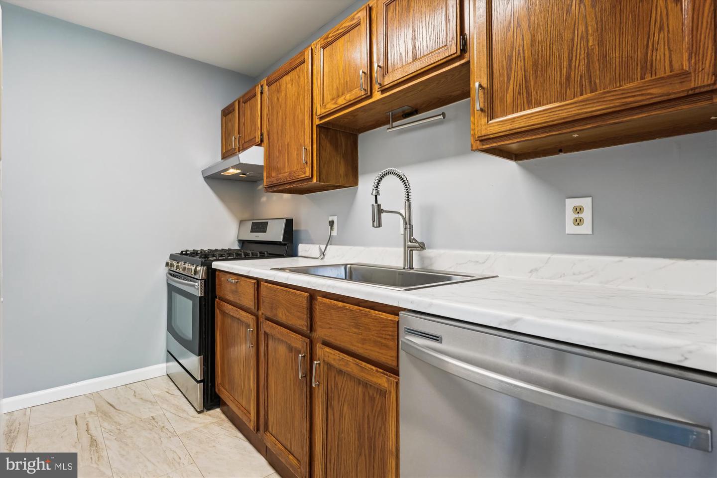 527 N ARMISTEAD ST #T3, ALEXANDRIA, Virginia 22312, 1 Bedroom Bedrooms, ,1 BathroomBathrooms,Residential,For sale,527 N ARMISTEAD ST #T3,VAAX2048830 MLS # VAAX2048830
