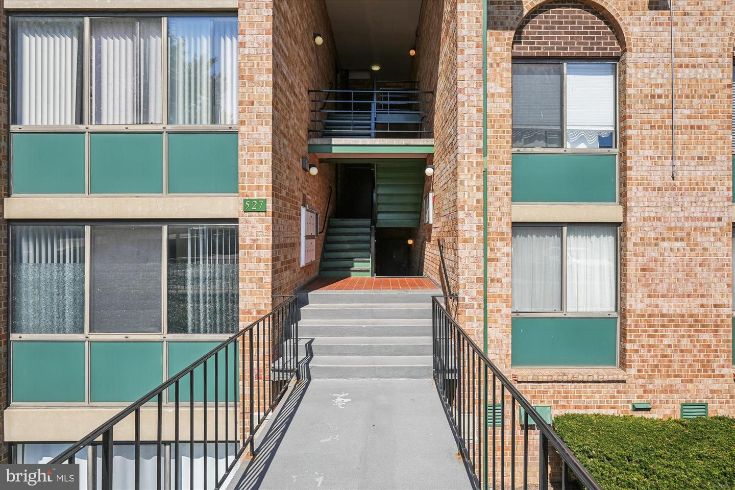 527 N ARMISTEAD ST #T3, ALEXANDRIA, Virginia 22312, 1 Bedroom Bedrooms, ,1 BathroomBathrooms,Residential,For sale,527 N ARMISTEAD ST #T3,VAAX2048830 MLS # VAAX2048830