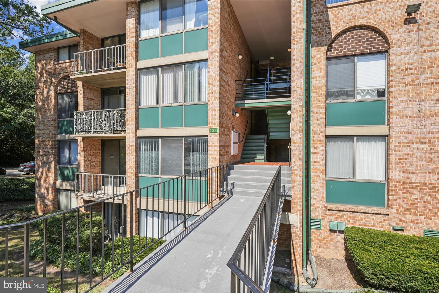 527 N ARMISTEAD ST #T3, ALEXANDRIA, Virginia 22312, 1 Bedroom Bedrooms, ,1 BathroomBathrooms,Residential,For sale,527 N ARMISTEAD ST #T3,VAAX2048830 MLS # VAAX2048830