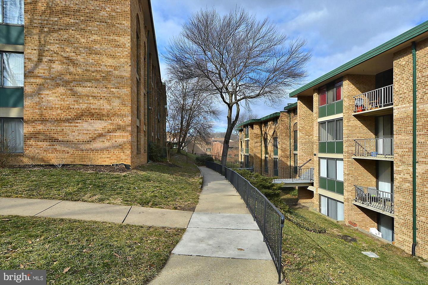 527 N ARMISTEAD ST #T3, ALEXANDRIA, Virginia 22312, 1 Bedroom Bedrooms, ,1 BathroomBathrooms,Residential,For sale,527 N ARMISTEAD ST #T3,VAAX2048830 MLS # VAAX2048830