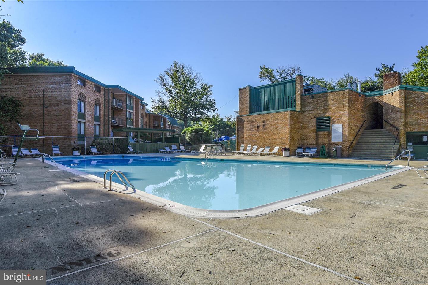 527 N ARMISTEAD ST #T3, ALEXANDRIA, Virginia 22312, 1 Bedroom Bedrooms, ,1 BathroomBathrooms,Residential,For sale,527 N ARMISTEAD ST #T3,VAAX2048830 MLS # VAAX2048830