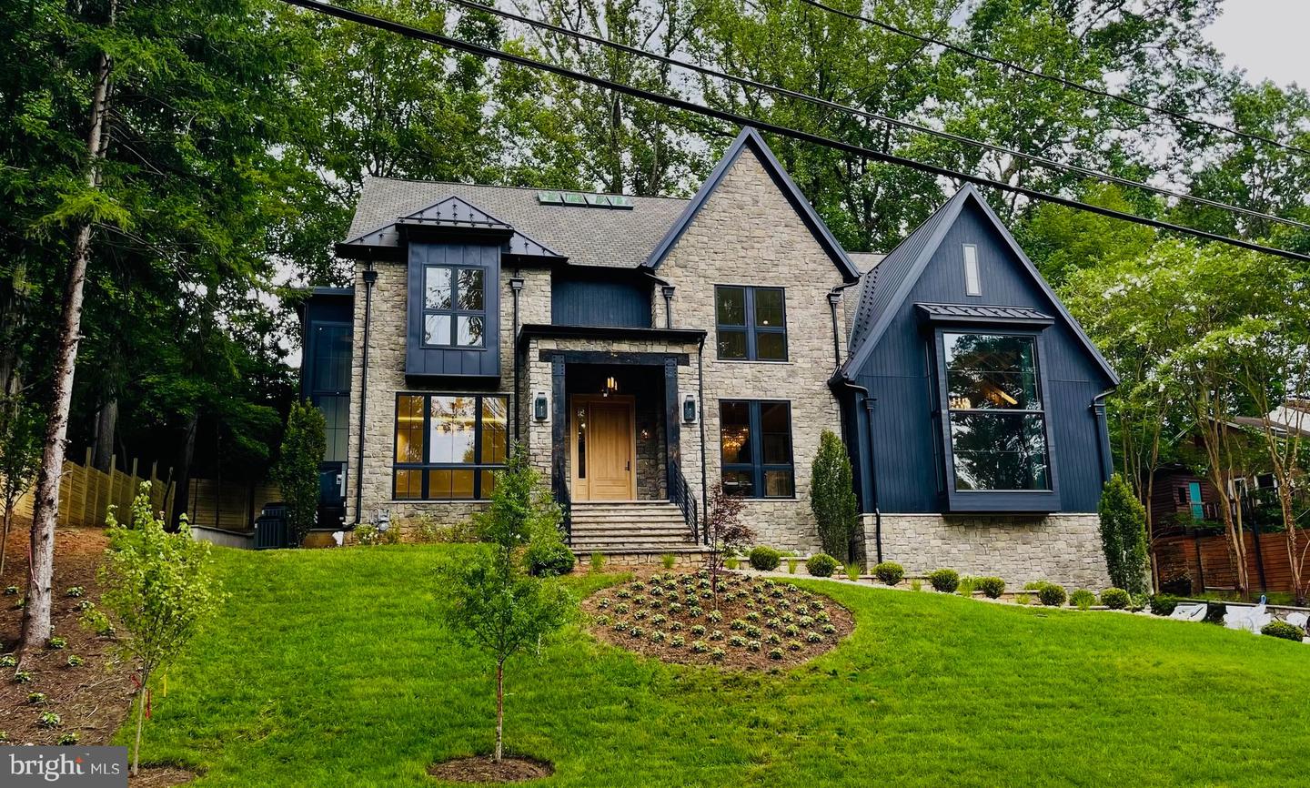 1441 WOODACRE DR, MCLEAN, Virginia 22101, 6 Bedrooms Bedrooms, ,6 BathroomsBathrooms,Residential,For sale,1441 WOODACRE DR,VAFX2262892 MLS # VAFX2262892