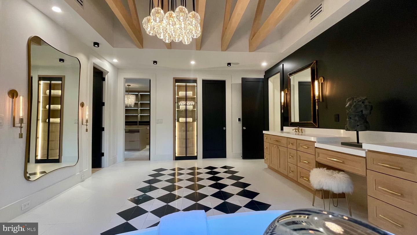 1441 WOODACRE DR, MCLEAN, Virginia 22101, 6 Bedrooms Bedrooms, ,6 BathroomsBathrooms,Residential,For sale,1441 WOODACRE DR,VAFX2262892 MLS # VAFX2262892