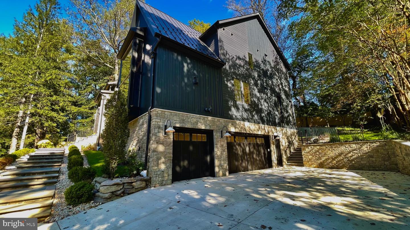 1441 WOODACRE DR, MCLEAN, Virginia 22101, 6 Bedrooms Bedrooms, ,6 BathroomsBathrooms,Residential,For sale,1441 WOODACRE DR,VAFX2262892 MLS # VAFX2262892