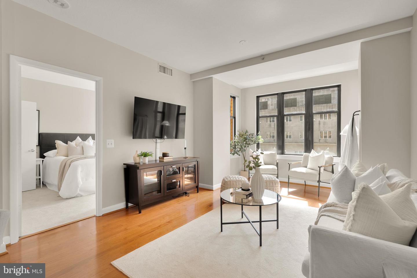 400 MASSACHUSETTS AVE NW #706, WASHINGTON, District Of Columbia 20001, 1 Bedroom Bedrooms, 2 Rooms Rooms,1 BathroomBathrooms,Residential,For sale,400 MASSACHUSETTS AVE NW #706,DCDC2220592 MLS # DCDC2220592
