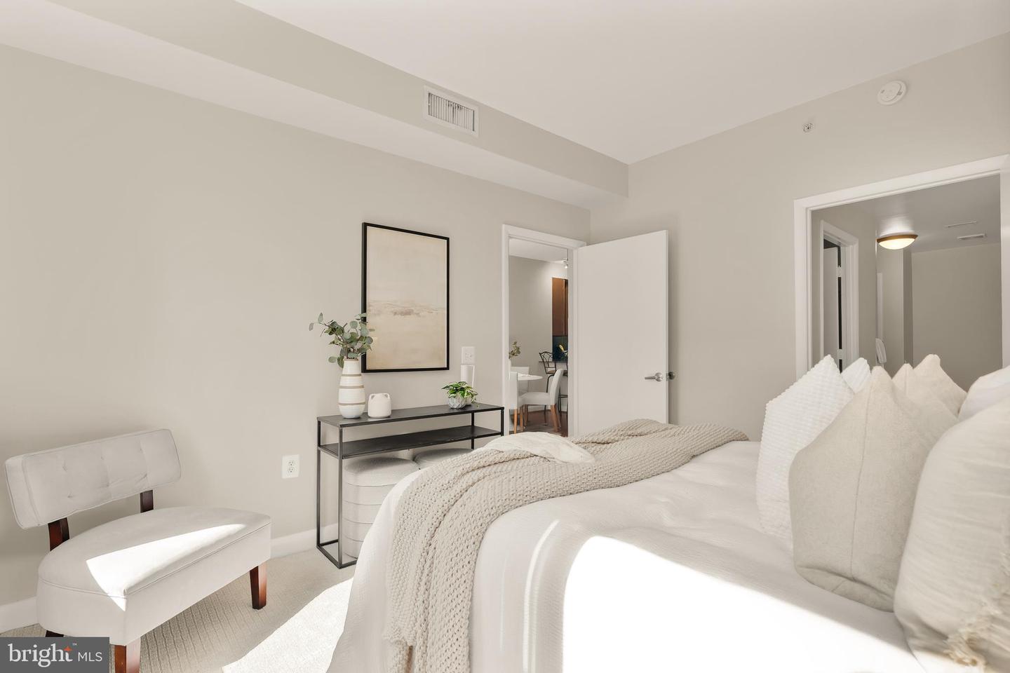 400 MASSACHUSETTS AVE NW #706, WASHINGTON, District Of Columbia 20001, 1 Bedroom Bedrooms, 2 Rooms Rooms,1 BathroomBathrooms,Residential,For sale,400 MASSACHUSETTS AVE NW #706,DCDC2220592 MLS # DCDC2220592