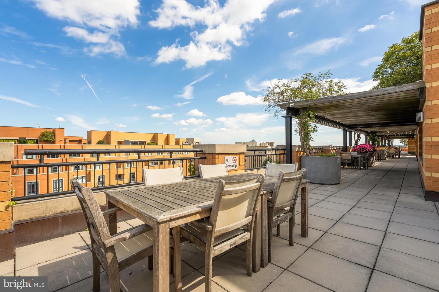 400 MASSACHUSETTS AVE NW #706, WASHINGTON, District Of Columbia 20001, 1 Bedroom Bedrooms, 2 Rooms Rooms,1 BathroomBathrooms,Residential,For sale,400 MASSACHUSETTS AVE NW #706,DCDC2220592 MLS # DCDC2220592