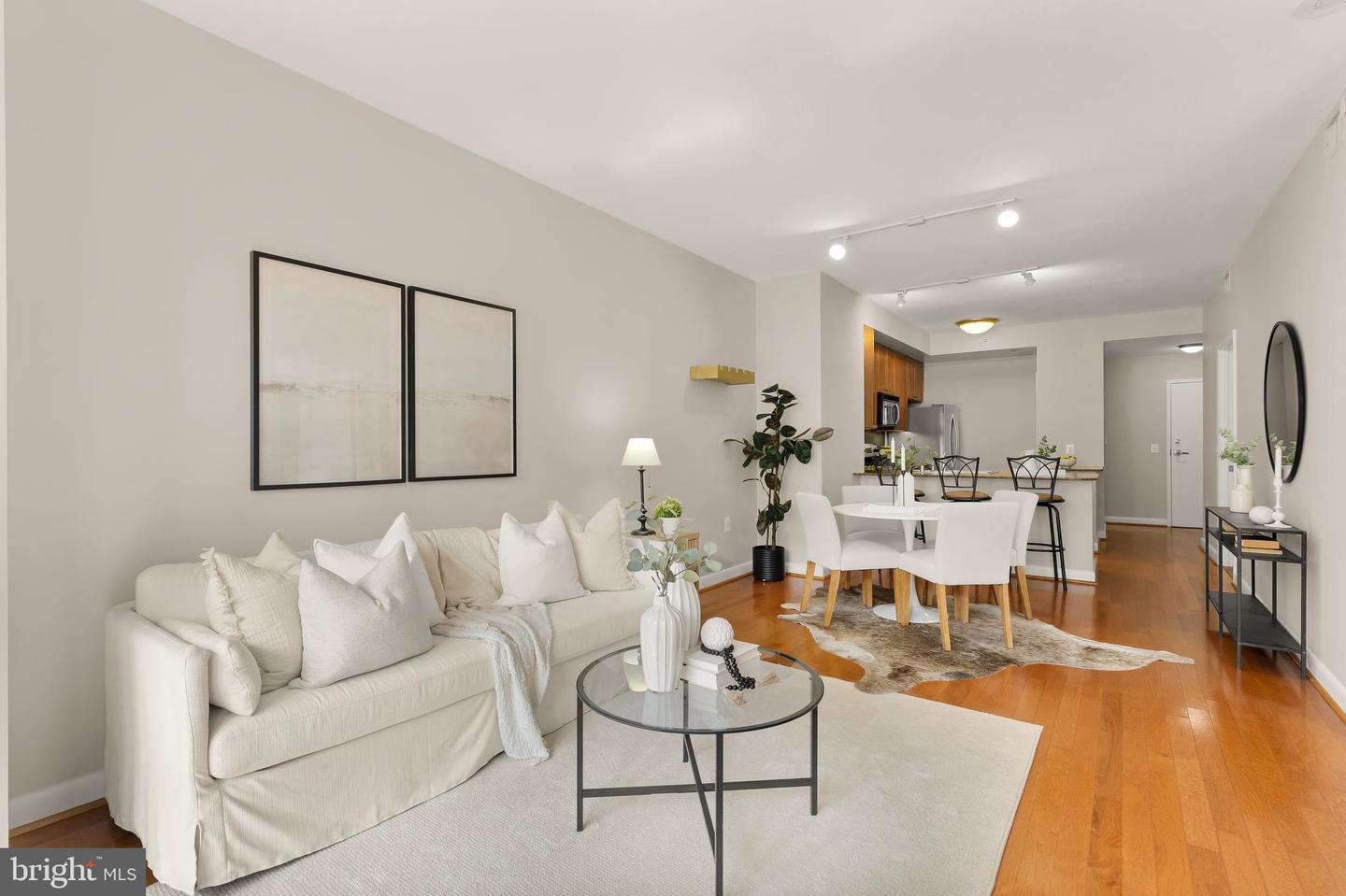 400 MASSACHUSETTS AVE NW #706, WASHINGTON, District Of Columbia 20001, 1 Bedroom Bedrooms, 2 Rooms Rooms,1 BathroomBathrooms,Residential,For sale,400 MASSACHUSETTS AVE NW #706,DCDC2220592 MLS # DCDC2220592