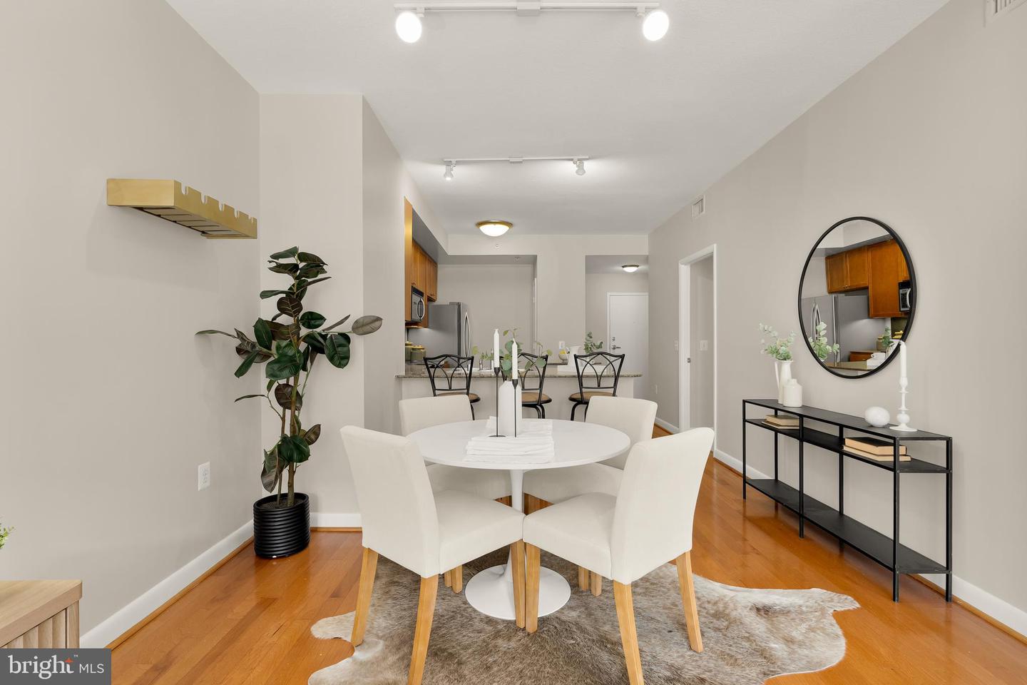 400 MASSACHUSETTS AVE NW #706, WASHINGTON, District Of Columbia 20001, 1 Bedroom Bedrooms, 2 Rooms Rooms,1 BathroomBathrooms,Residential,For sale,400 MASSACHUSETTS AVE NW #706,DCDC2220592 MLS # DCDC2220592