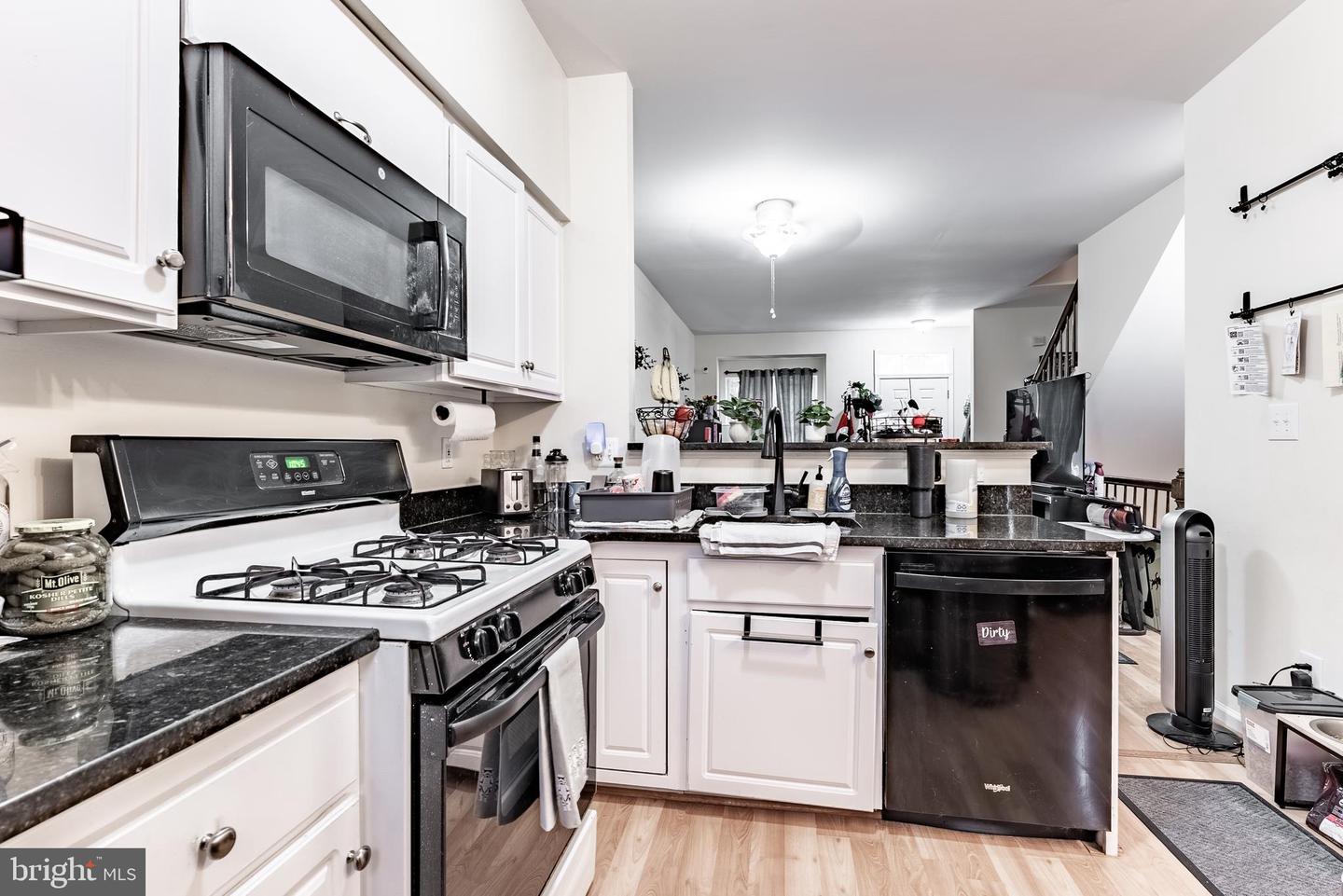 4178 ASHMERE CIR, DUMFRIES, Virginia 22025, 3 Bedrooms Bedrooms, ,2 BathroomsBathrooms,Residential,For sale,4178 ASHMERE CIR,VAPW2103702 MLS # VAPW2103702