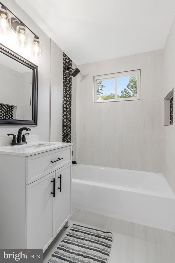 5511 CALLANDER DR, SPRINGFIELD, Virginia 22151, 4 Bedrooms Bedrooms, ,3 BathroomsBathrooms,Residential,For sale,5511 CALLANDER DR,VAFX2268960 MLS # VAFX2268960