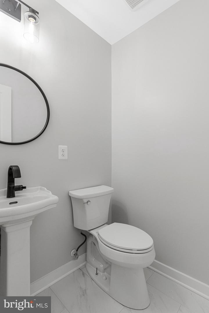 5511 CALLANDER DR, SPRINGFIELD, Virginia 22151, 4 Bedrooms Bedrooms, ,3 BathroomsBathrooms,Residential,For sale,5511 CALLANDER DR,VAFX2268960 MLS # VAFX2268960